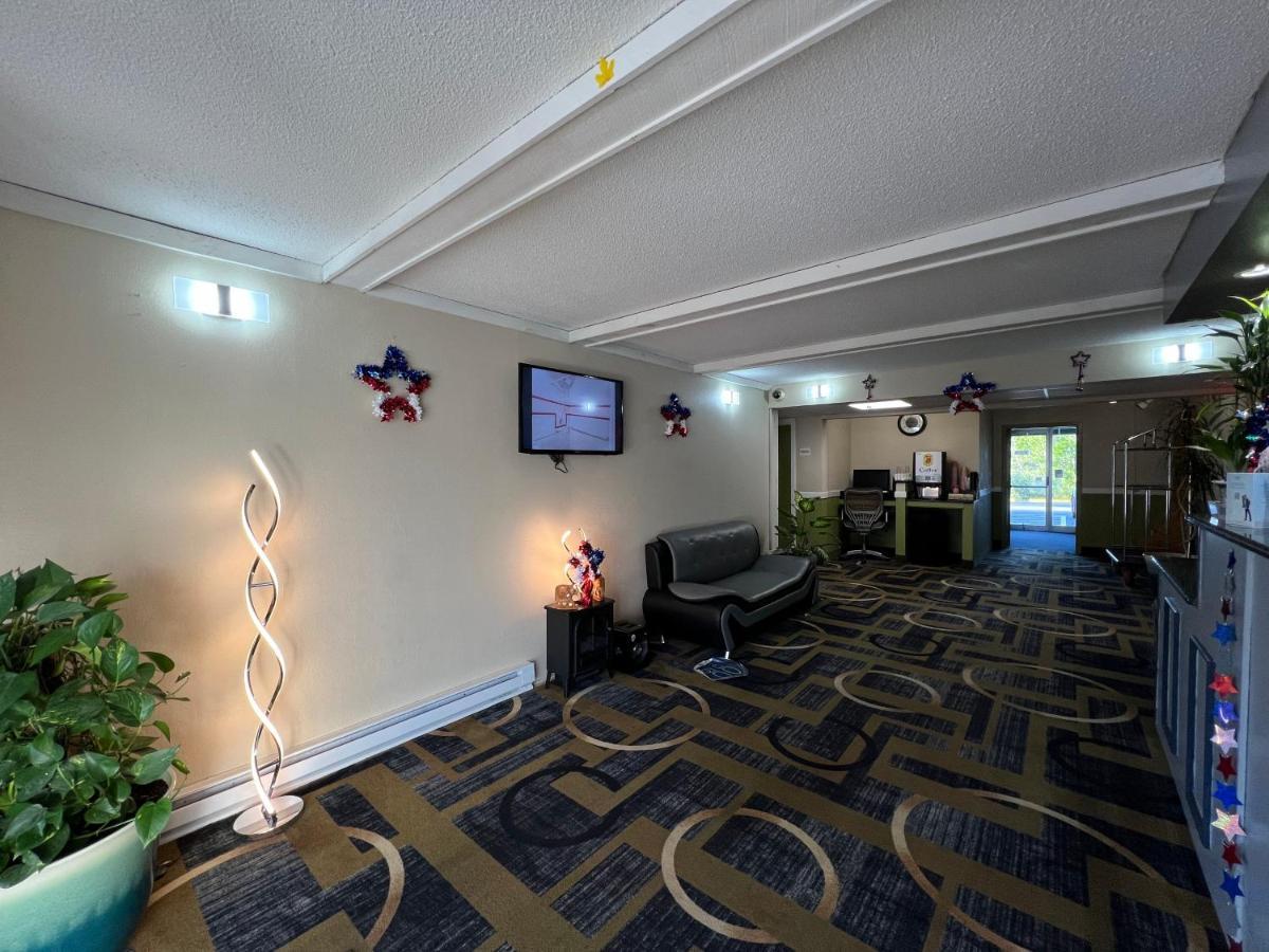 Hotel Super 8 By Wyndham Bangor Exterior foto