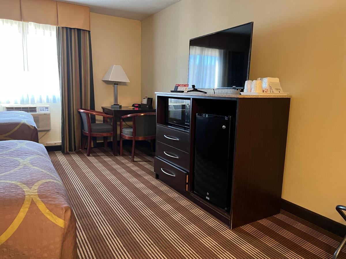 Hotel Super 8 By Wyndham Bangor Exterior foto