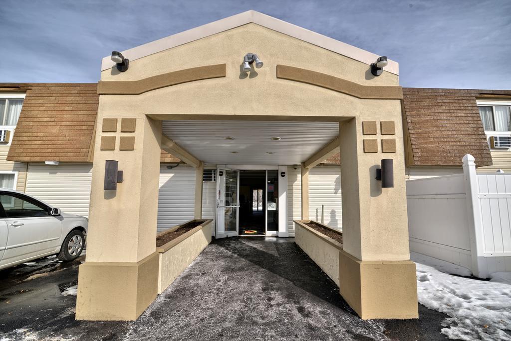Hotel Super 8 By Wyndham Bangor Exterior foto