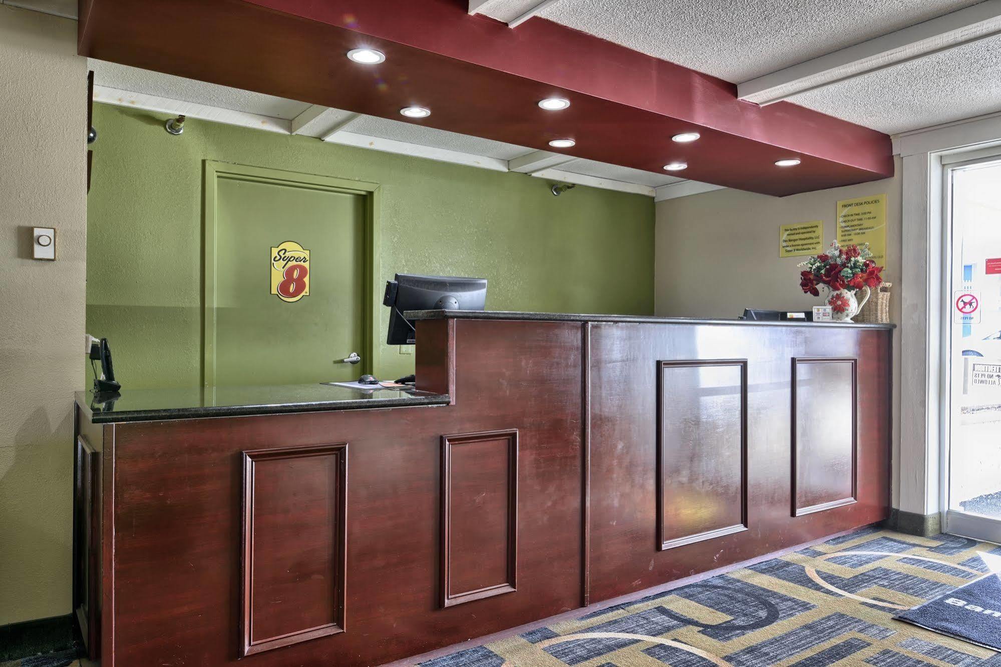 Hotel Super 8 By Wyndham Bangor Exterior foto